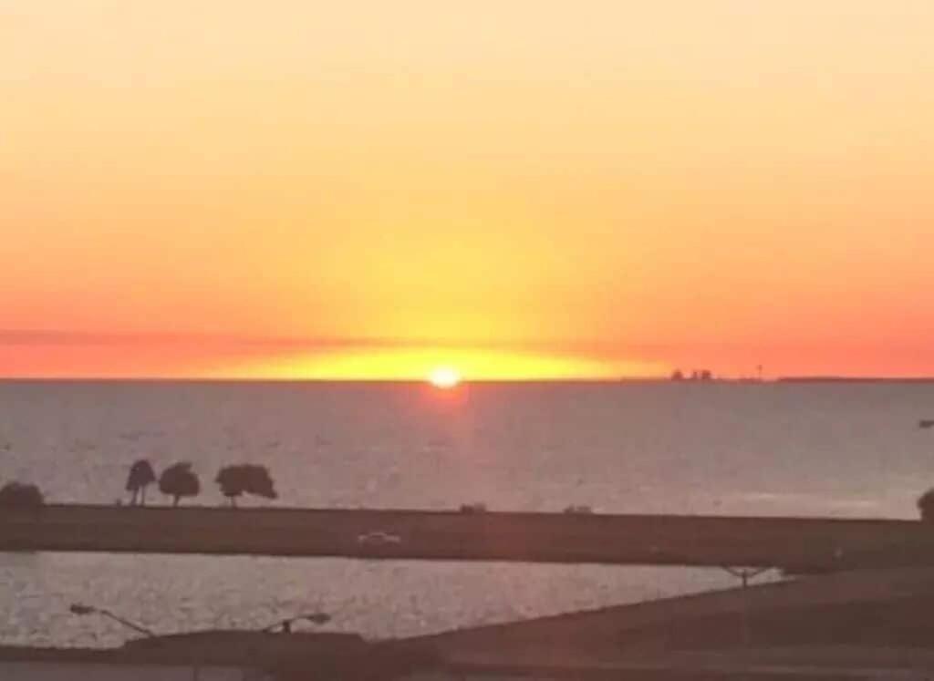 Biloxi Beach Condo-B Bagian luar foto